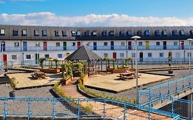Private Double Bedroom In Front Of The Galway Port - Guest House